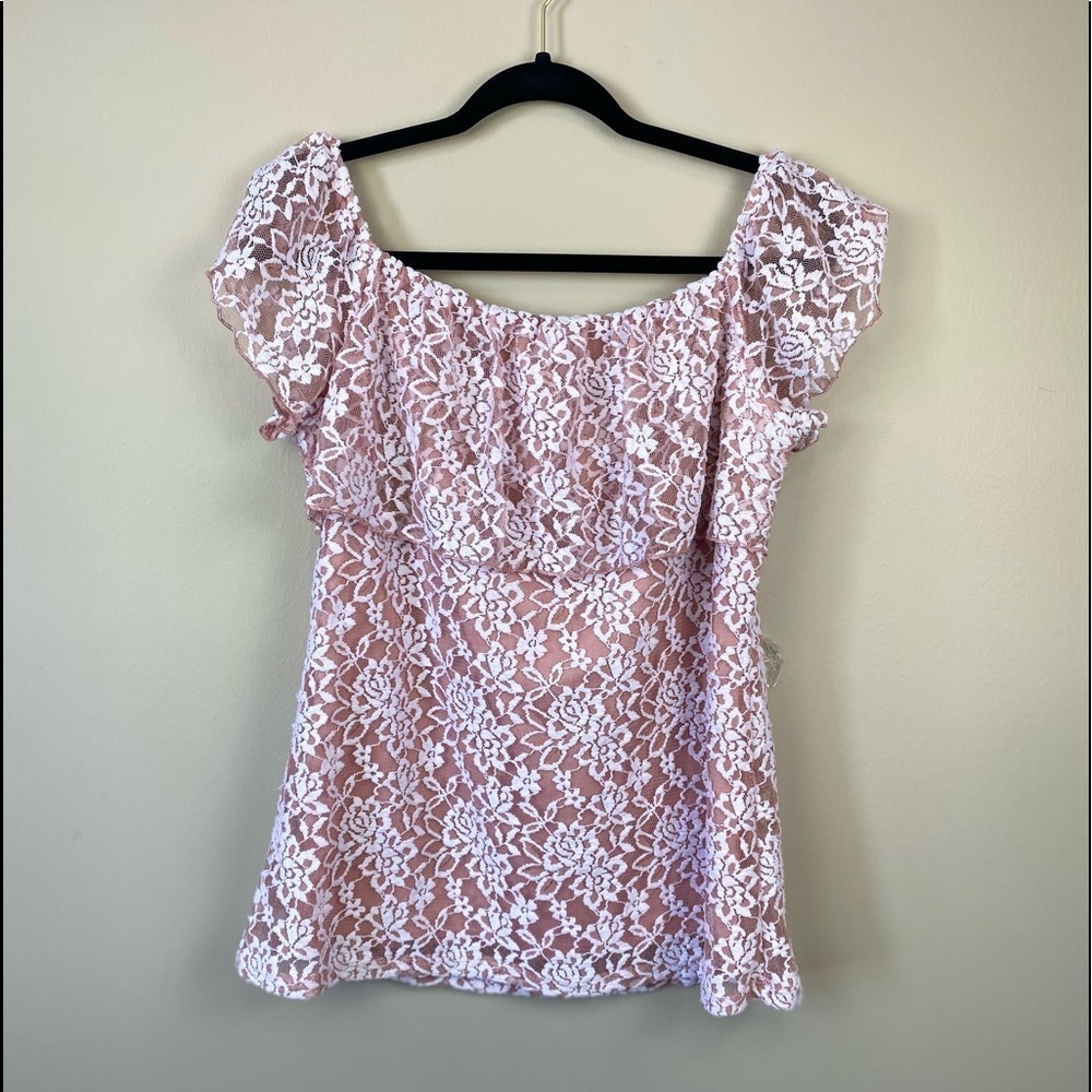 Eve and Maddie Women’s Lace Pink and White Top Size Large